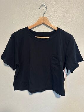 Black Women's Jockey Pocket Crop T-Shirt